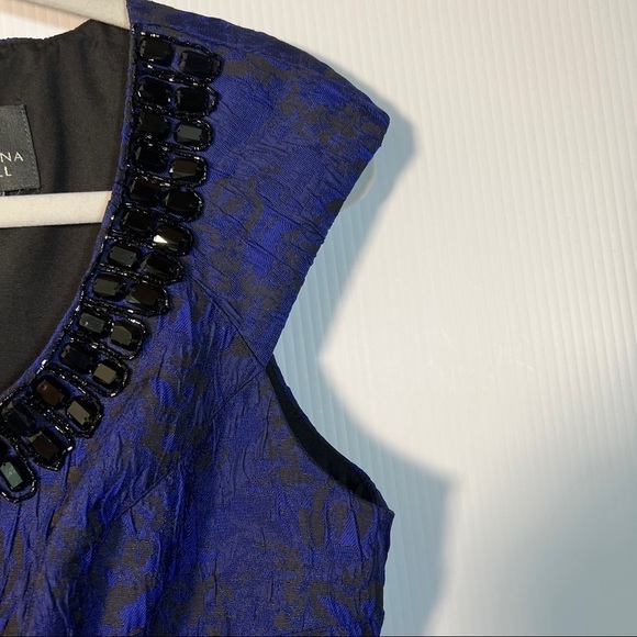 ADRIANNA PAPELL Stunning blue & black brocade sheath with beaded neckline. 8P - Picture 4 of 12